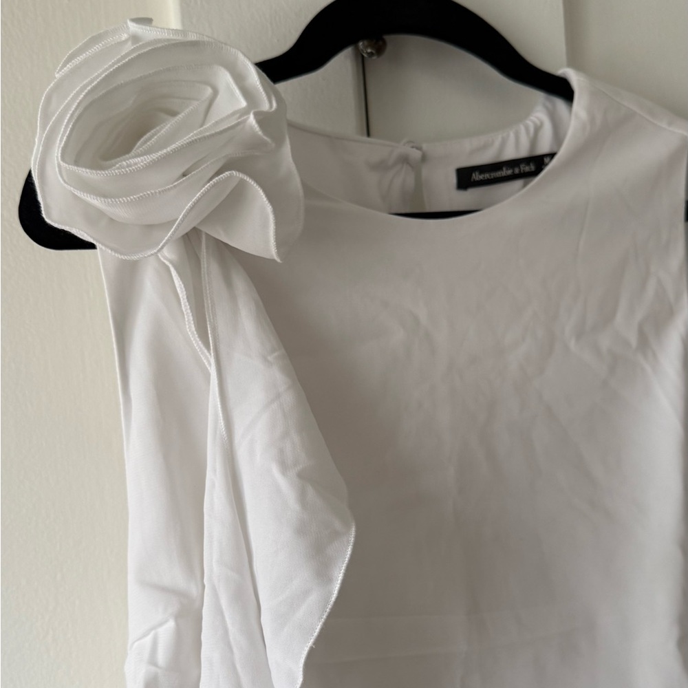 Abercrombie Ruffled Bow Top - Picture 2 of 4